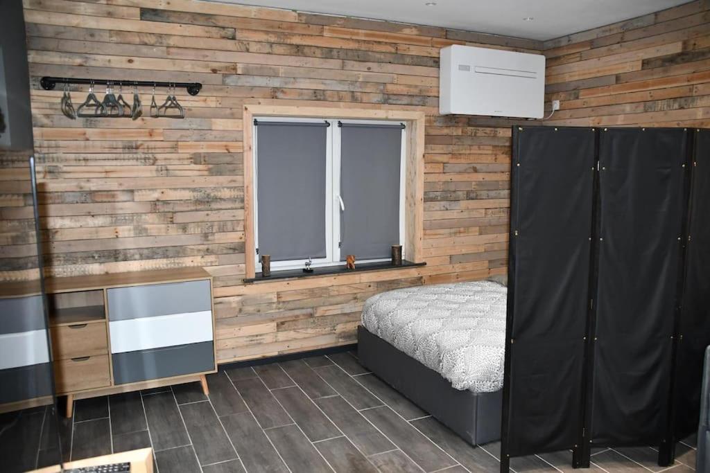 ברוחלטה Logement In Wood מראה חיצוני תמונה
