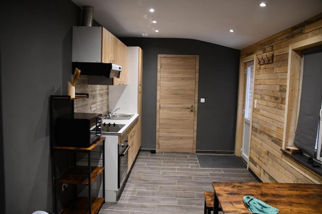 ברוחלטה Logement In Wood מראה חיצוני תמונה